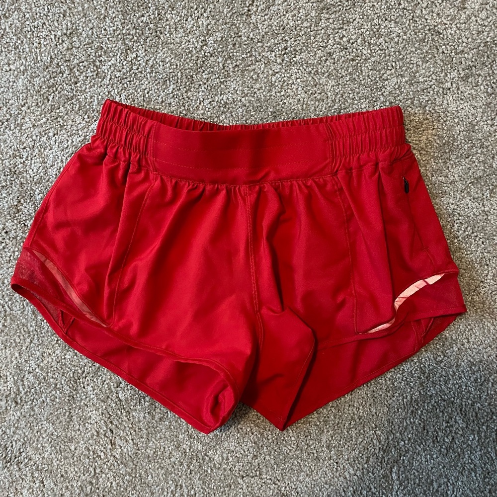 Lulu hotty toddy shorts, 2.5 in, NWOT.